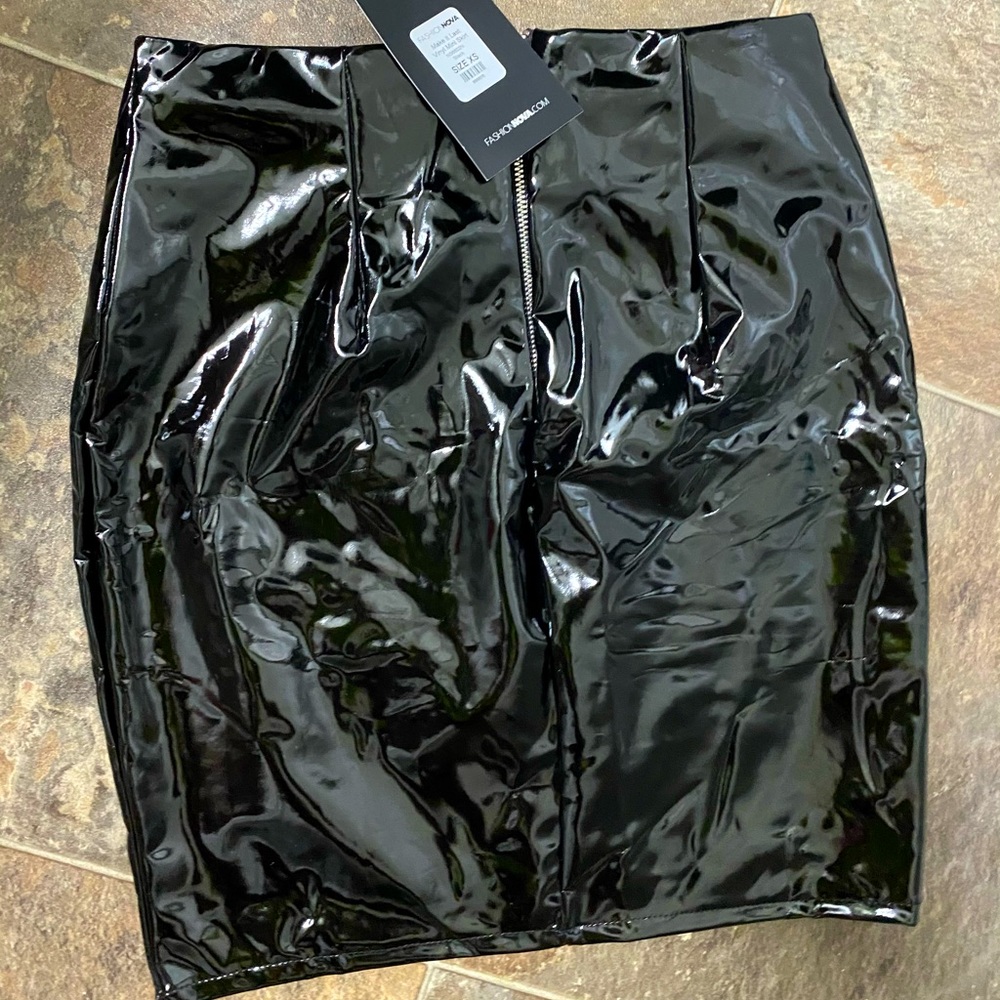 Fashion Nova skirt